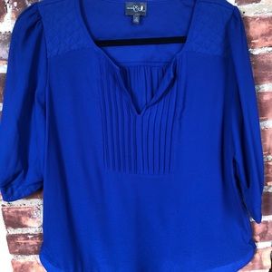 Stitch Fix: Blue Blouse with nice detail! Size M